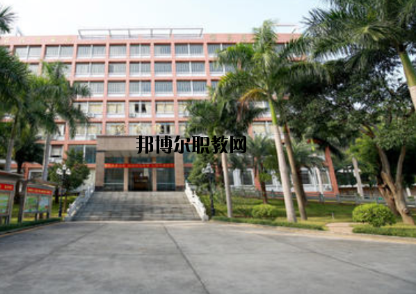 重慶華陽技工學校2020年報名條件、招生要求、招生對象