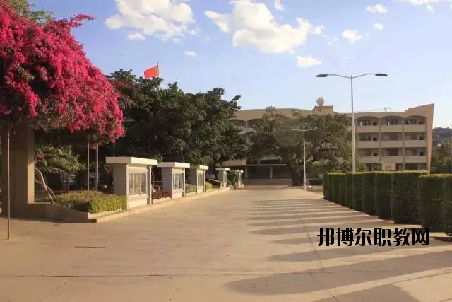 元謀縣職業(yè)高級中學2020年報名條件、招生要求、招生對象