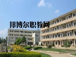 祿豐縣職業(yè)高級中學(xué)2020年報(bào)名條件、招生要求、招生對象