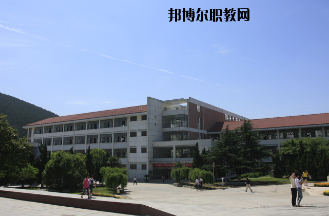 江蘇張家港第三職業(yè)高級中學(xué)2020年報(bào)名條件、招生要求、招生對象
