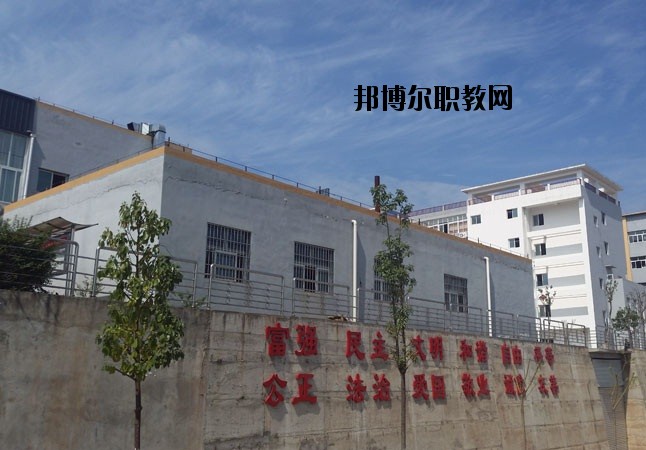 彭山縣職業(yè)高級(jí)中學(xué)校2020年報(bào)名條件、招生要求、招生對(duì)象