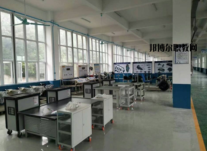 黃石俊賢高級(jí)技工學(xué)校2020年報(bào)名條件、招生要求、招生對(duì)象