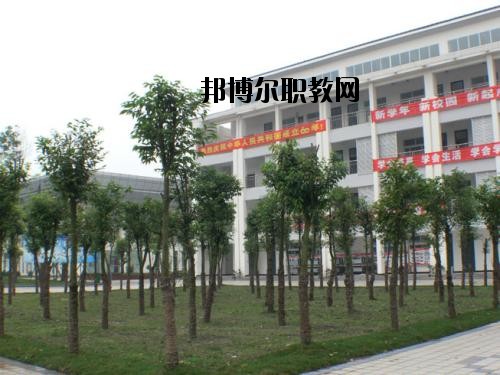 德陽電子工程學(xué)校2020年報名條件、招生要求、招生對象