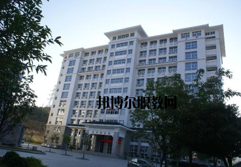 云浮技工學(xué)校2020年報(bào)名條件、招生要求、招生對象