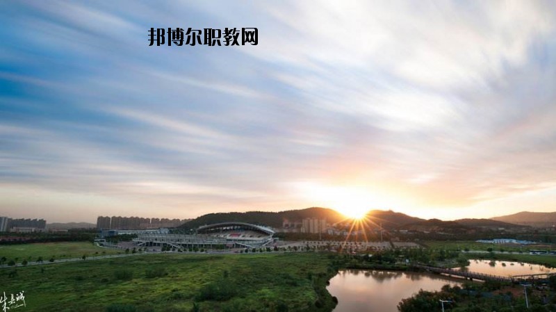 武穴財貿(mào)中等專業(yè)學(xué)校怎么樣、好不好