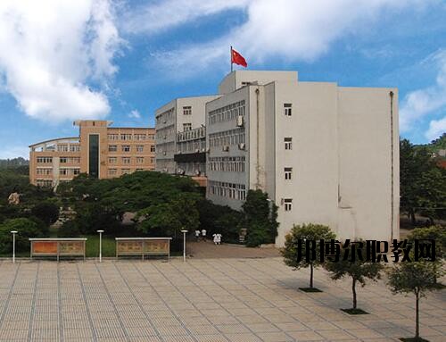 河南醫(yī)藥衛(wèi)生學(xué)校2021年報(bào)名條件、招生對(duì)象