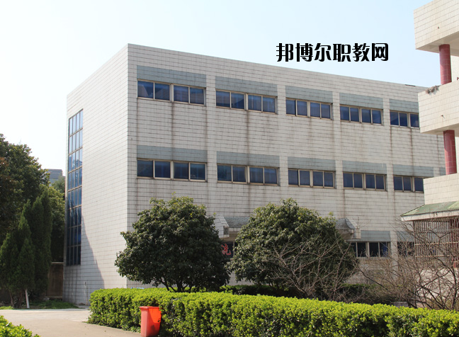 蘇州衛(wèi)生職業(yè)學(xué)校2020年報(bào)名條件、招生要求、招生對象