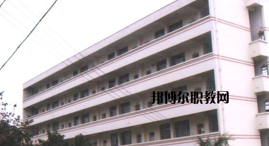 南寧電子工程學(xué)校2020年報(bào)名條件、招生要求、招生對(duì)象 