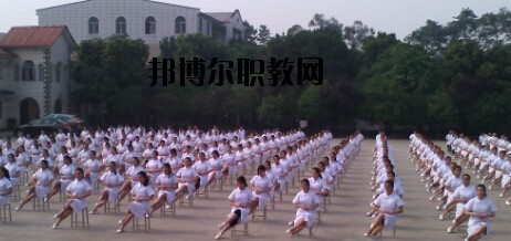 四川紅十字衛(wèi)生學校2020年報名條件、招生要求、招生對象