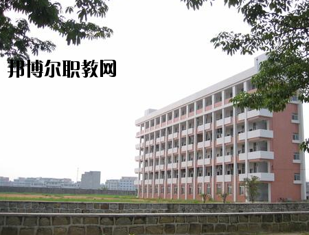 揭陽技工學(xué)校2020年報(bào)名條件、招生要求、招生對(duì)象