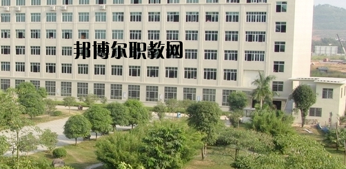 廣西工商技師學(xué)院2020年報(bào)名條件、招生要求、招生對(duì)象 