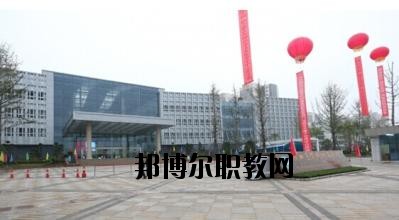川北醫(yī)學(xué)院附屬醫(yī)院護(hù)士學(xué)校2020年報(bào)名條件、招生要求、招生對(duì)象