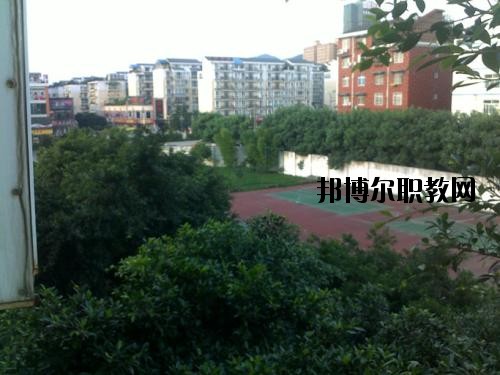 成都中醫(yī)藥大學(xué)附院針灸學(xué)校龍泉校區(qū)2020年報名條件、招生要求、招生對象