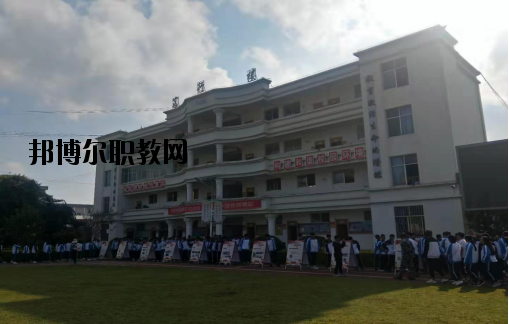 寧洱縣職業(yè)高級中學2020年學費、收費多少