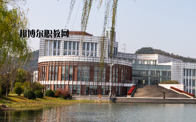 蘇州經(jīng)貿(mào)職業(yè)技術(shù)學(xué)院怎么樣、好不好
