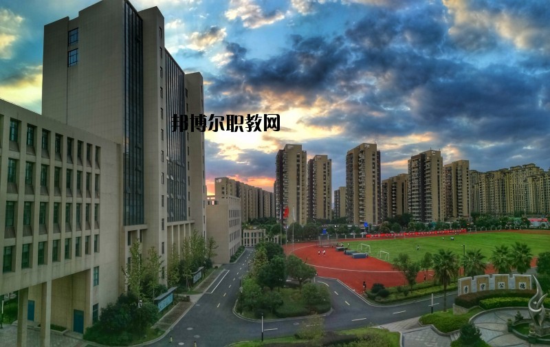 永嘉縣四川中學(xué)2020年報名條件、招生要求、招生對象