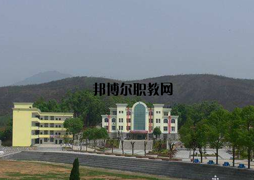 萍鄉(xiāng)武功山中等專(zhuān)業(yè)學(xué)校2020年報(bào)名條件、招生要求、招生對(duì)象