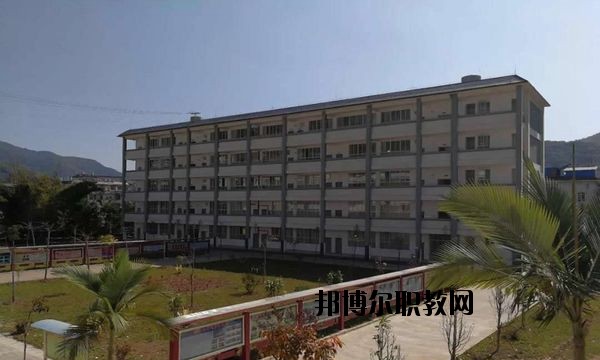 孟連縣職業(yè)高級中學(xué)2020年報(bào)名條件、招生要求、招生對象