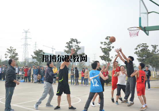 合肥市公交技工學(xué)校2022年報(bào)名條件、招生要求、招生對象