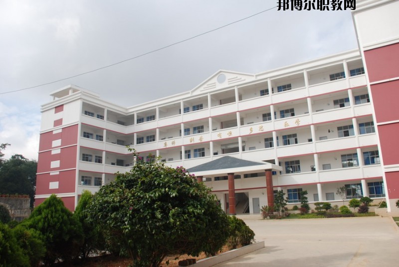 祥云縣職業(yè)高級(jí)中學(xué)2020年報(bào)名條件、招生要求、招生對象