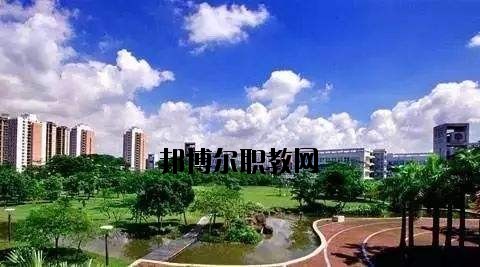安陸深藍(lán)電子工業(yè)技術(shù)學(xué)校2020年報(bào)名條件、招生要求、招生對象