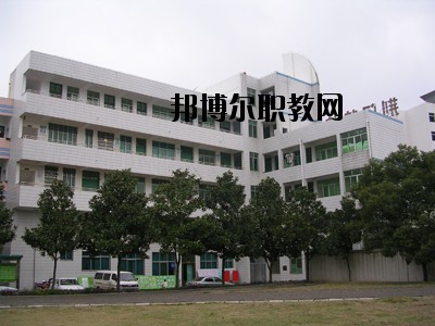荊門財(cái)經(jīng)學(xué)校2020年報(bào)名條件、招生要求、招生對(duì)象