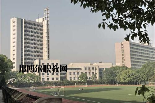 南充工業(yè)職業(yè)技術(shù)學(xué)校2020年報(bào)名條件、招生要求、招生對象