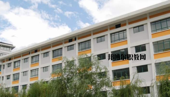 興山職業(yè)教育中心學(xué)校怎么樣、好不好