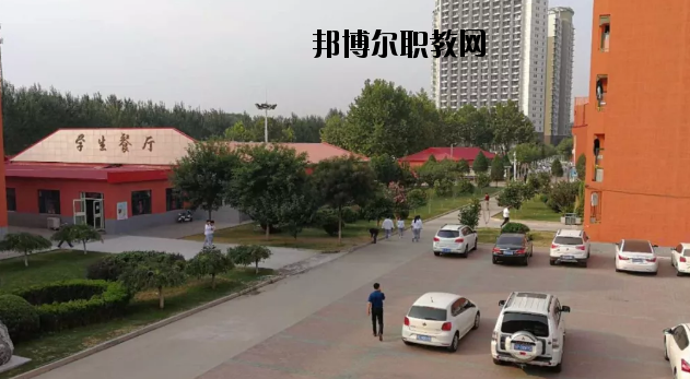 秦皇島渤?？萍贾械葘I(yè)學(xué)校