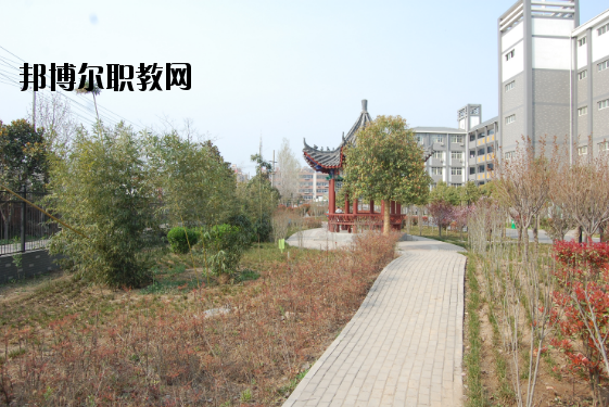 許昌工商管理學(xué)校2021年報名條件、招生要求、招生對象