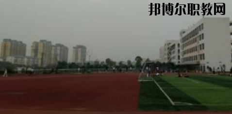 柳州鹿寨職業(yè)教育中心2020年報名條件、招生要求、招生對象