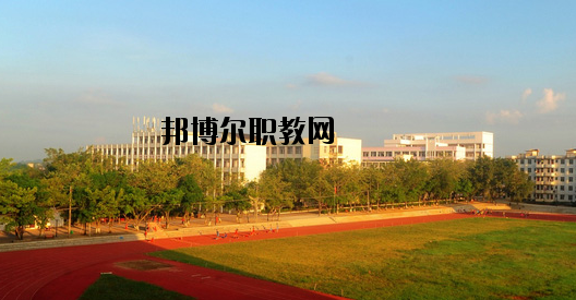 平南中等職業(yè)技術(shù)學(xué)校2020年報名條件、招生要求、招生對象