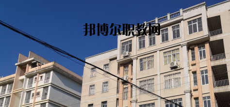 梧州服裝職業(yè)技術學校2020年報名條件、招生要求、招生對象 
