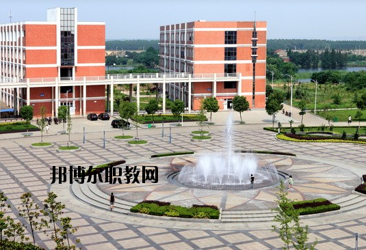 蕪湖信息科技學(xué)校2020年報(bào)名條件、招生要求、招生對(duì)象