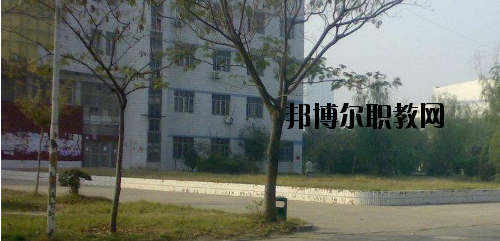 河南技工學(xué)校2021年報名條件、招生要求、招生對象