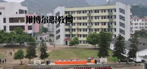 賀州技工學(xué)校2020年報名條件、招生要求、招生對象 