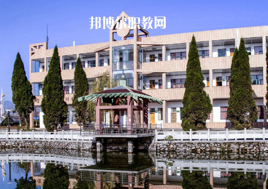 蕪湖機(jī)械工程學(xué)校2020年報(bào)名條件、招生要求、招生對(duì)象