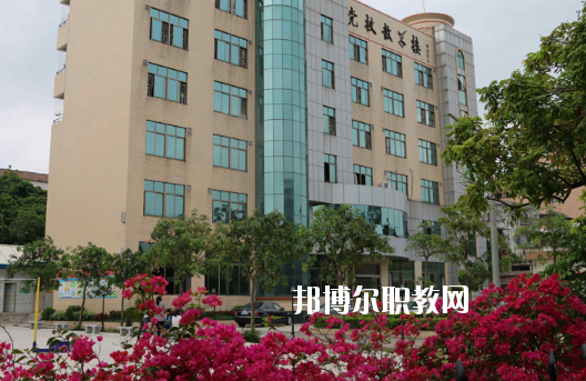 湛江海濱職業(yè)技術(shù)學校2020年報名條件、招生要求、招生對象