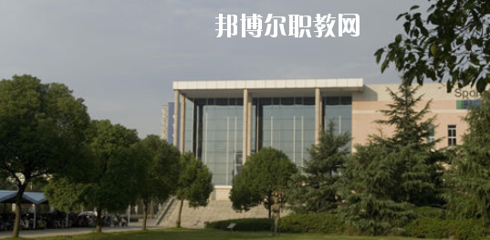 崇左八桂城市中等職業(yè)技術(shù)學(xué)校2020年報名條件、招生要求、招生對象