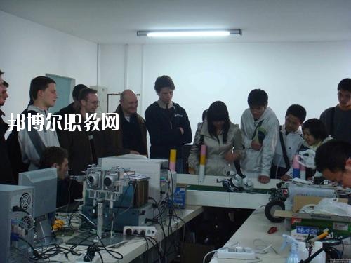 瀘州化工廠技工學(xué)校2020年報(bào)名條件、招生要求、招生對(duì)象