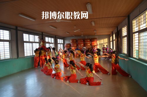 新蔡職業(yè)中等專業(yè)學(xué)校2021年報名條件、招生要求、招生對象