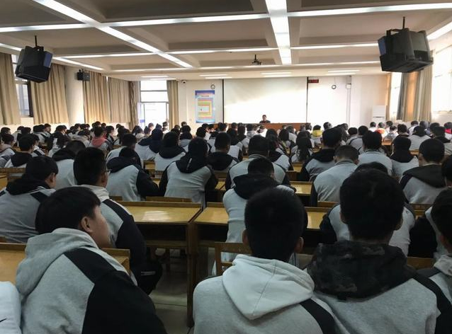 江蘇建湖中等專業(yè)學校2020年報名條件、招生要求、招生對象