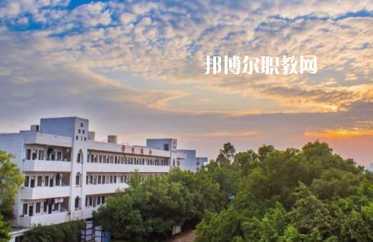 廣州市南沙區(qū)嶺東職業(yè)技術(shù)學(xué)校2020年報名條件、招生要求、招生對象