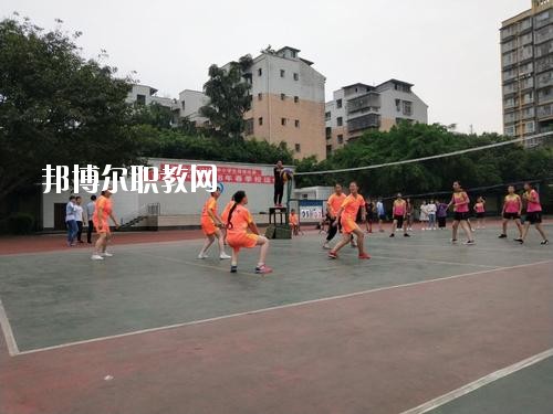 宜賓南溪區(qū)職業(yè)高級(jí)中學(xué)校2020年報(bào)名條件、招生要求、招生對象