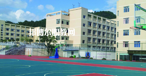 銅仁碧江區(qū)中等職業(yè)學(xué)校2020年報(bào)名條件、招生要求、招生對(duì)象