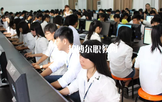 廉江興華職業(yè)技術(shù)學(xué)校2020年報名條件、招生要求、招生對象