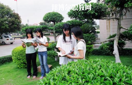 廣州市番禺區(qū)職業(yè)技術(shù)學校2020年報名條件、招生要求、招生對象