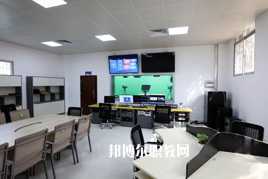 深圳市龍崗區(qū)第二職業(yè)技術(shù)學(xué)校怎么樣、好不好