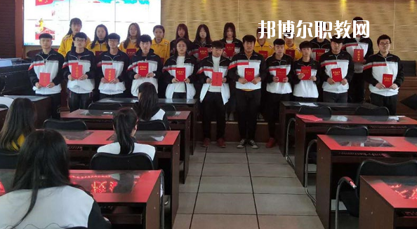 承德科技管理工程學(xué)校2020年報(bào)名條件、招生要求、招生對象