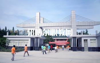 新縣千斤職業(yè)高級中學(xué)2021年報名條件、招生要求、招生對象